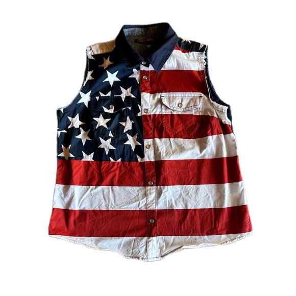 Shyanne Women's Sleeveless American Flag Top - Picture 5 of 7